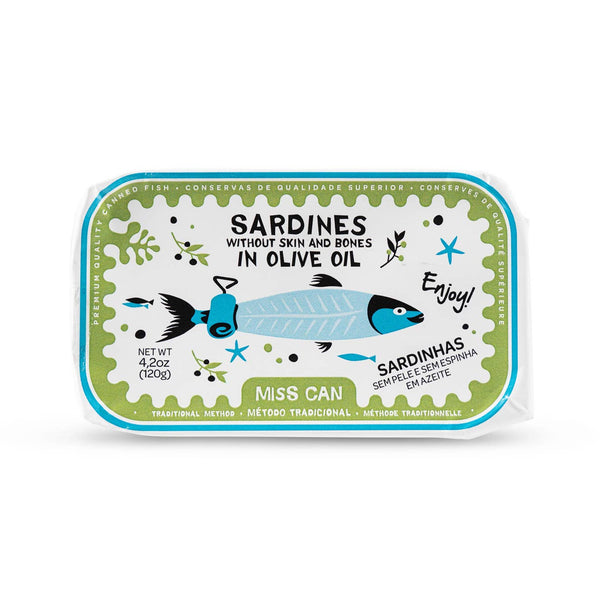 Can of sardines without skin and bones in olive oil with a green and white label on a white background.
